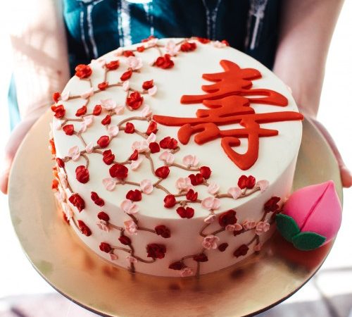 Longevity Cakes: A Delicious and Meaningful Gift for your wise folks