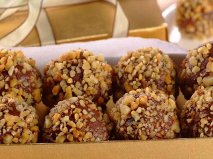 Homemade Bliss: Crafting Your Own Irresistible Mint Truffle Chocolates
